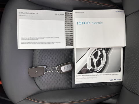 Hyundai IONIQ Premium EV (INCL-BTW) *PANO | FULL-LEATHER | INFINITY-AUDIO | FULL-LED | KEYLESS | NAVI-FULLMAP |  ADAPTIVE-CRUISE |  DAB | CAMERA | MEMORY-PACK | DIGI-COCKPIT | CCS-FASTLOADER | LANE-ASSIST...