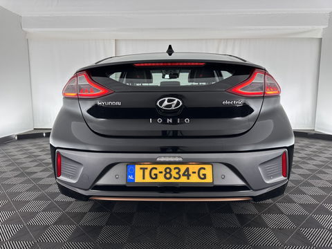 Hyundai IONIQ Premium EV (INCL-BTW) *PANO | FULL-LEATHER | INFINITY-AUDIO | FULL-LED | KEYLESS | NAVI-FULLMAP |  ADAPTIVE-CRUISE |  DAB | CAMERA | MEMORY-PACK | DIGI-COCKPIT | CCS-FASTLOADER | LANE-ASSIST...