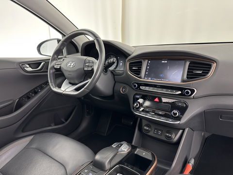 Hyundai IONIQ Premium EV (INCL-BTW) *PANO | FULL-LEATHER | INFINITY-AUDIO | FULL-LED | KEYLESS | NAVI-FULLMAP |  ADAPTIVE-CRUISE |  DAB | CAMERA | MEMORY-PACK | DIGI-COCKPIT | CCS-FASTLOADER | LANE-ASSIST...