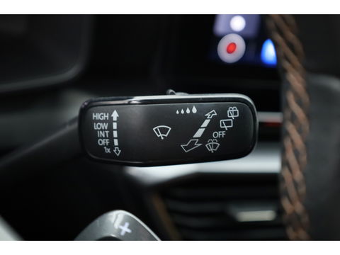 CUPRA Leon Sportstourer 1.4 e-Hybrid VZ Copper Edition 245pk | Navi | Adapt. Cruise | Camera | Stoel-Stuurverw.