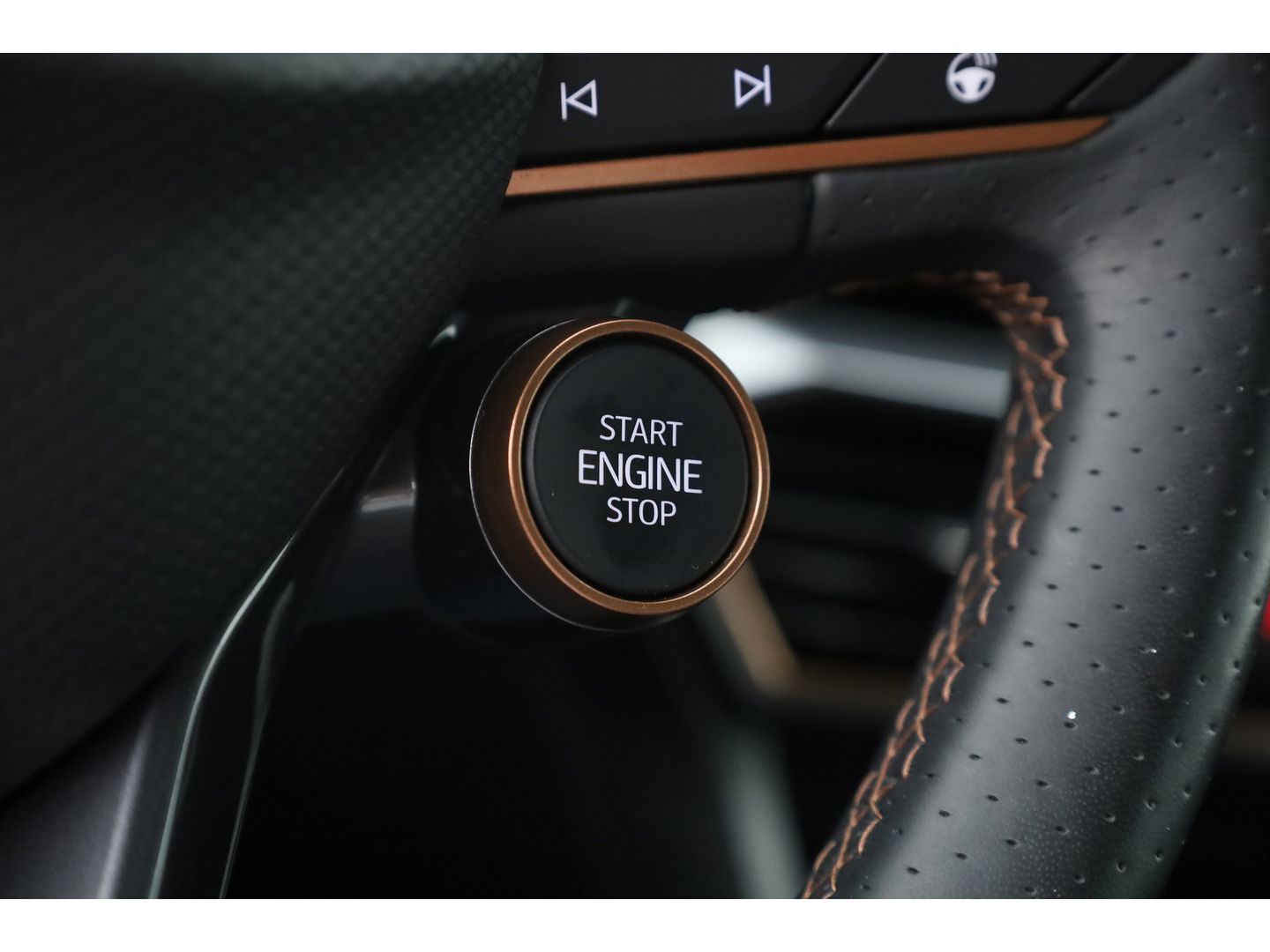 CUPRA Leon Sportstourer 1.4 e-Hybrid VZ Copper Edition 245pk | Navi | Adapt. Cruise | Camera | Stoel-Stuurverw.