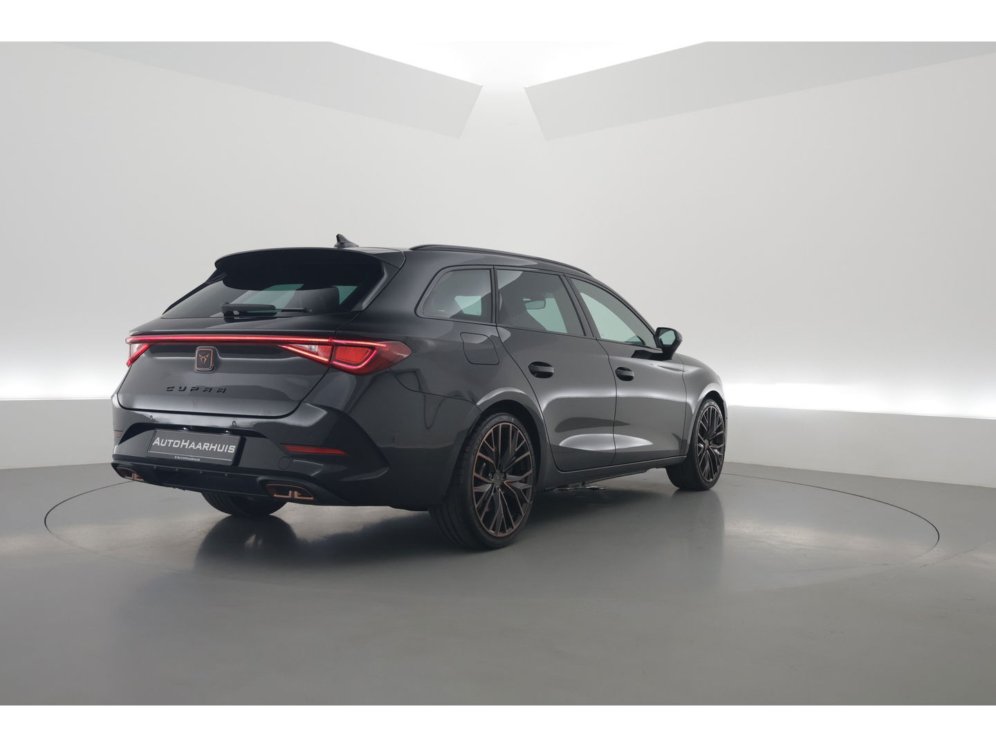 CUPRA Leon Sportstourer 1.4 e-Hybrid VZ Copper Edition 245pk | Navi | Adapt. Cruise | Camera | Stoel-Stuurverw.