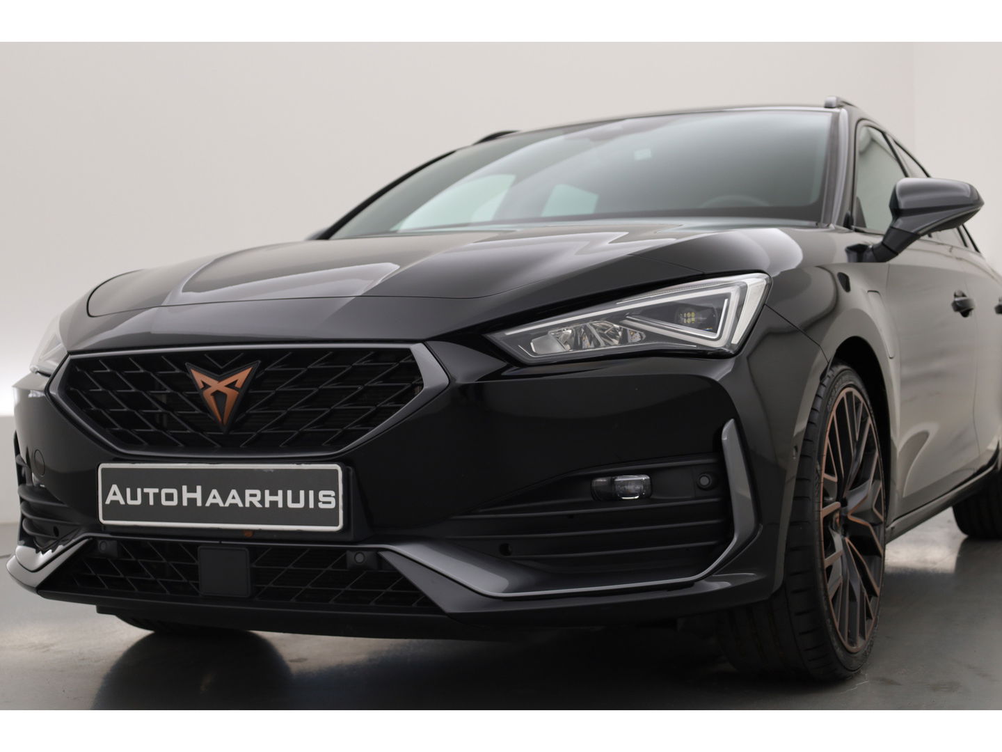 CUPRA Leon Sportstourer 1.4 e-Hybrid VZ Copper Edition 245pk | Navi | Adapt. Cruise | Camera | Stoel-Stuurverw.
