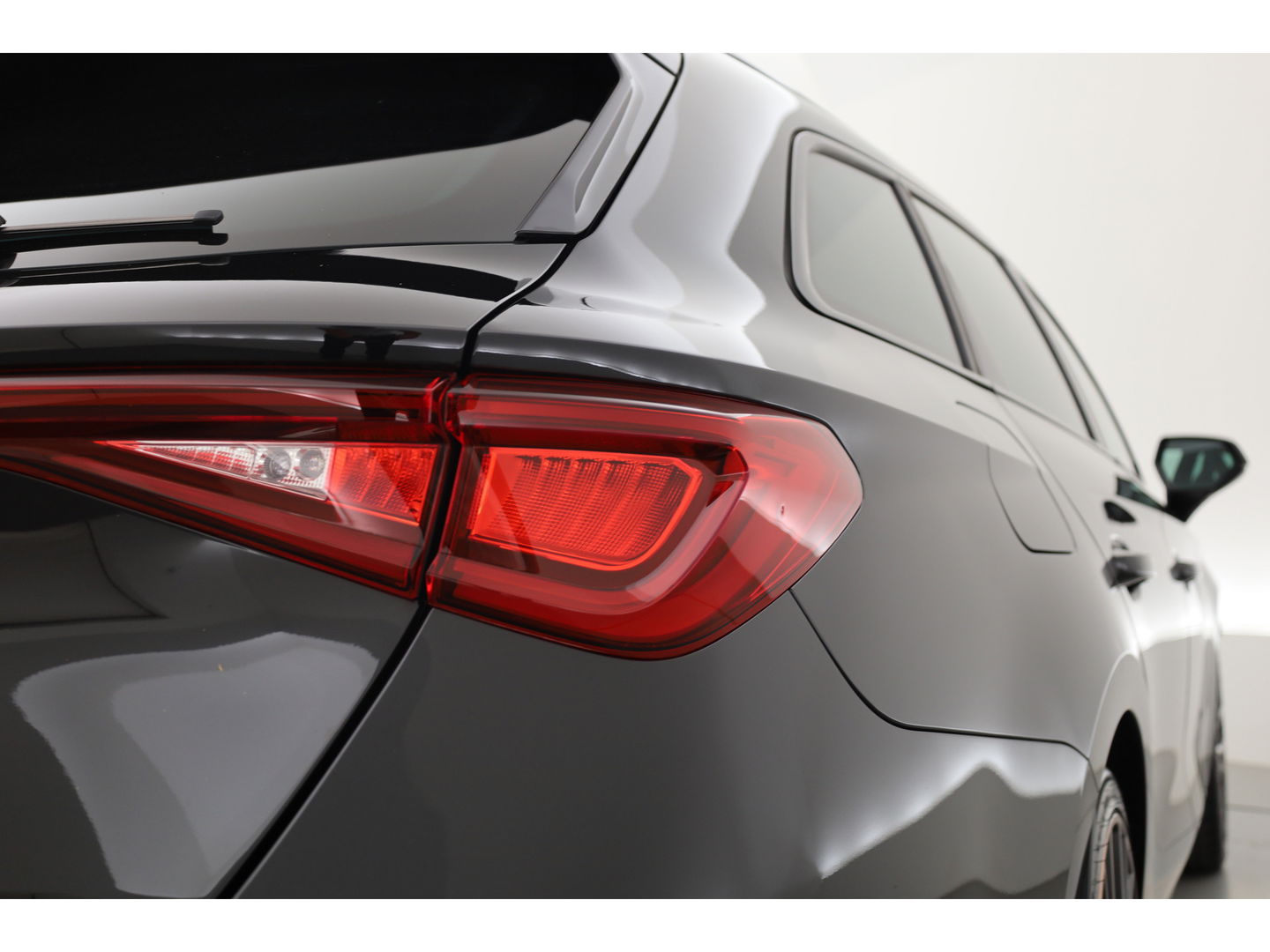 CUPRA Leon Sportstourer 1.4 e-Hybrid VZ Copper Edition 245pk | Navi | Adapt. Cruise | Camera | Stoel-Stuurverw.