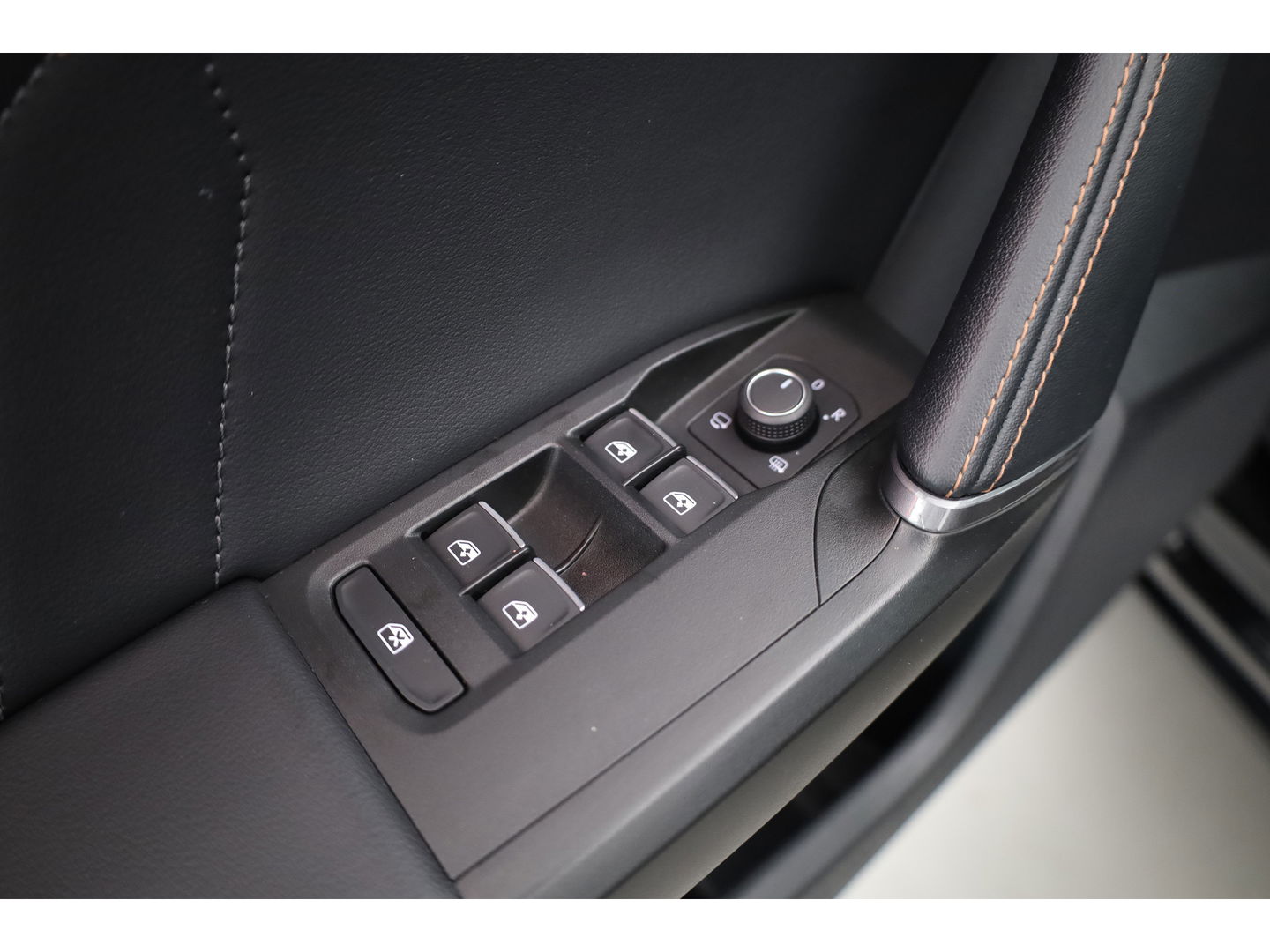 CUPRA Leon Sportstourer 1.4 e-Hybrid VZ Copper Edition 245pk | Navi | Adapt. Cruise | Camera | Stoel-Stuurverw.