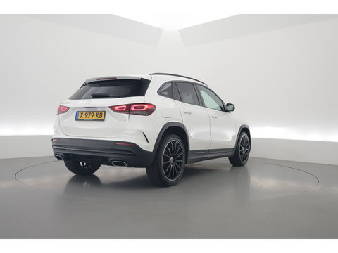 Mercedes-Benz GLA 250 e AMG Line | Augmented Reality | Burmester | Trekhaak | All Season | Dodehoek