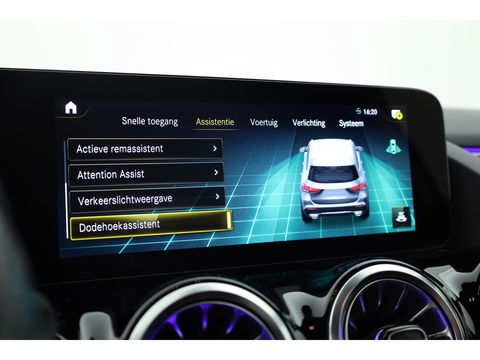 Mercedes-Benz GLA 250 e AMG Line | Augmented Reality | Burmester | Trekhaak | All Season | Dodehoek