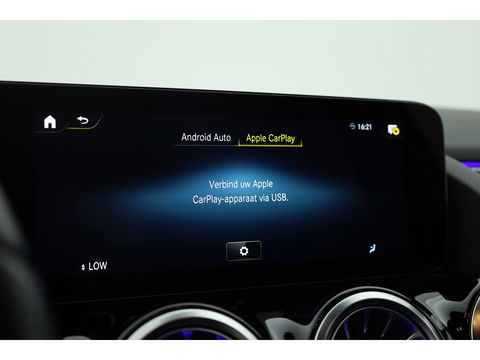 Mercedes-Benz GLA 250 e AMG Line | Augmented Reality | Burmester | Trekhaak | All Season | Dodehoek