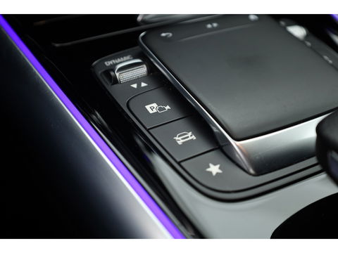 Mercedes-Benz GLA 250 e AMG Line | Augmented Reality | Burmester | Trekhaak | All Season | Dodehoek