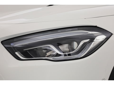 Mercedes-Benz GLA 250 e AMG Line | Augmented Reality | Burmester | Trekhaak | All Season | Dodehoek