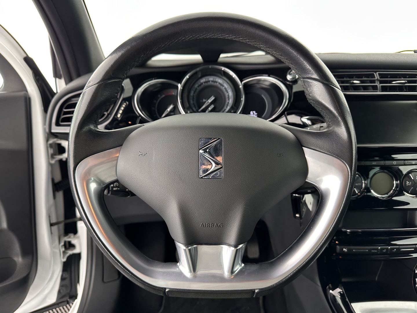 DS DS 3 1.6 BlueHDi Business *NAVI-FULLMAP | SPORT-SEATS | ECC | PDC | CRUISE | 16''ALU*
