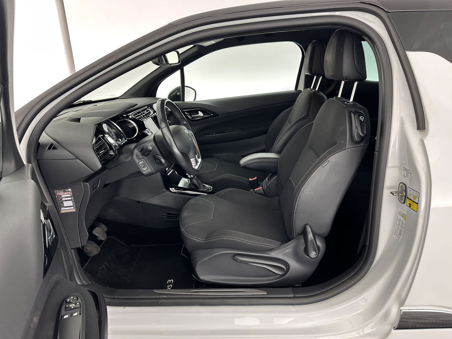 DS DS 3 1.6 BlueHDi Business *NAVI-FULLMAP | SPORT-SEATS | ECC | PDC | CRUISE | 16''ALU*