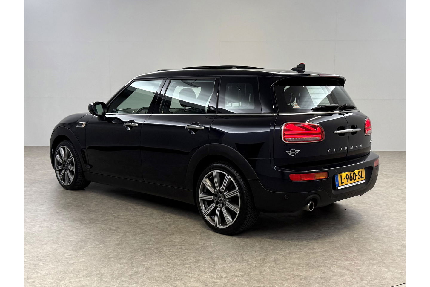 MINI Clubman 1.5 Cooper Richmond Park Edition h/k Audio Camera Pano LED Carplay Clima Cruise Navi Virtual Achterdeuren 18"LMV PDC
