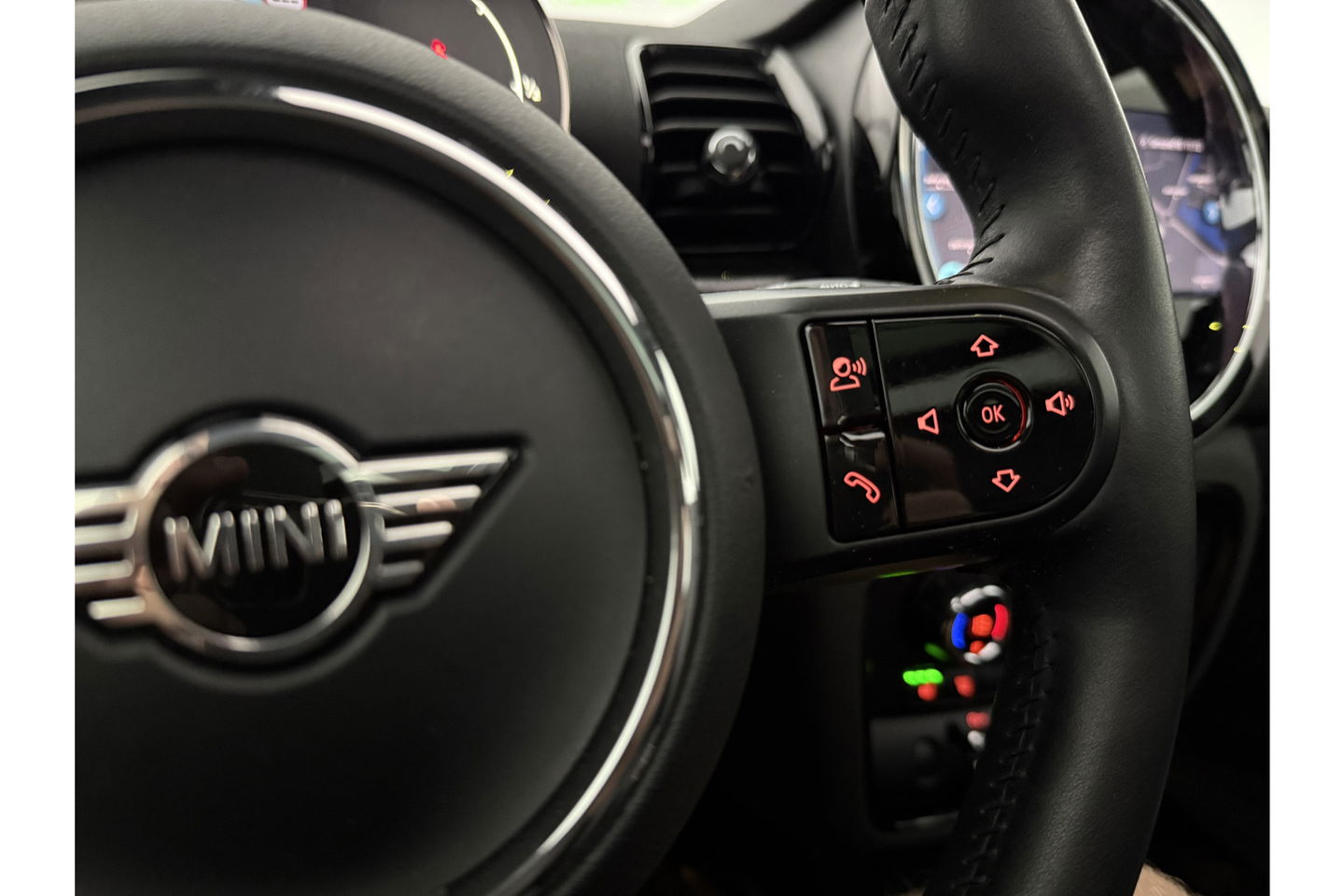 MINI Clubman 1.5 Cooper Richmond Park Edition h/k Audio Camera Pano LED Carplay Clima Cruise Navi Virtual Achterdeuren 18"LMV PDC