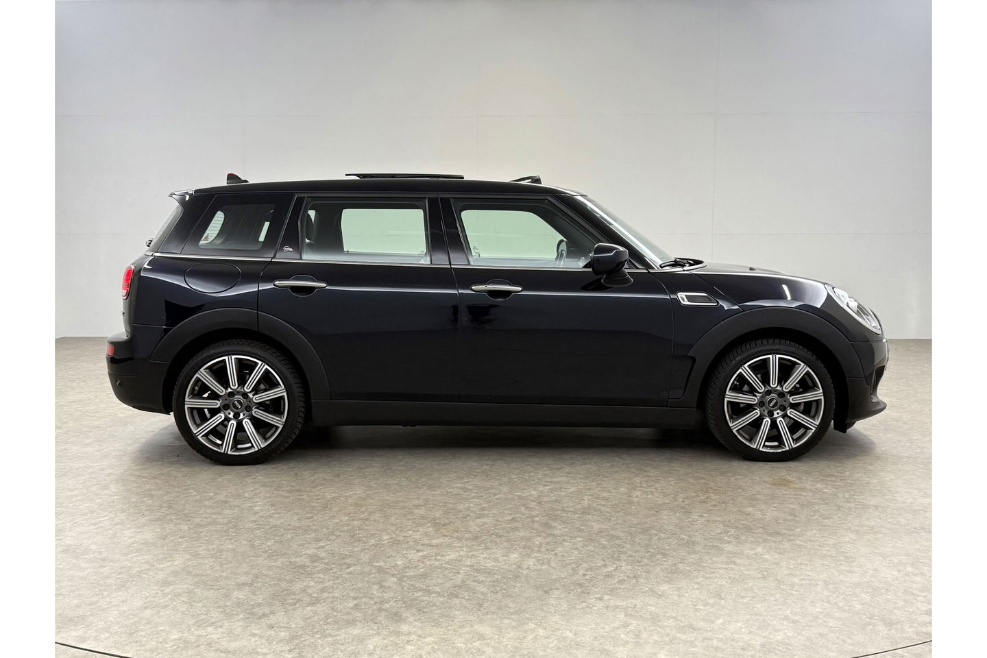 MINI Clubman 1.5 Cooper Richmond Park Edition h/k Audio Camera Pano LED Carplay Clima Cruise Navi Virtual Achterdeuren 18"LMV PDC