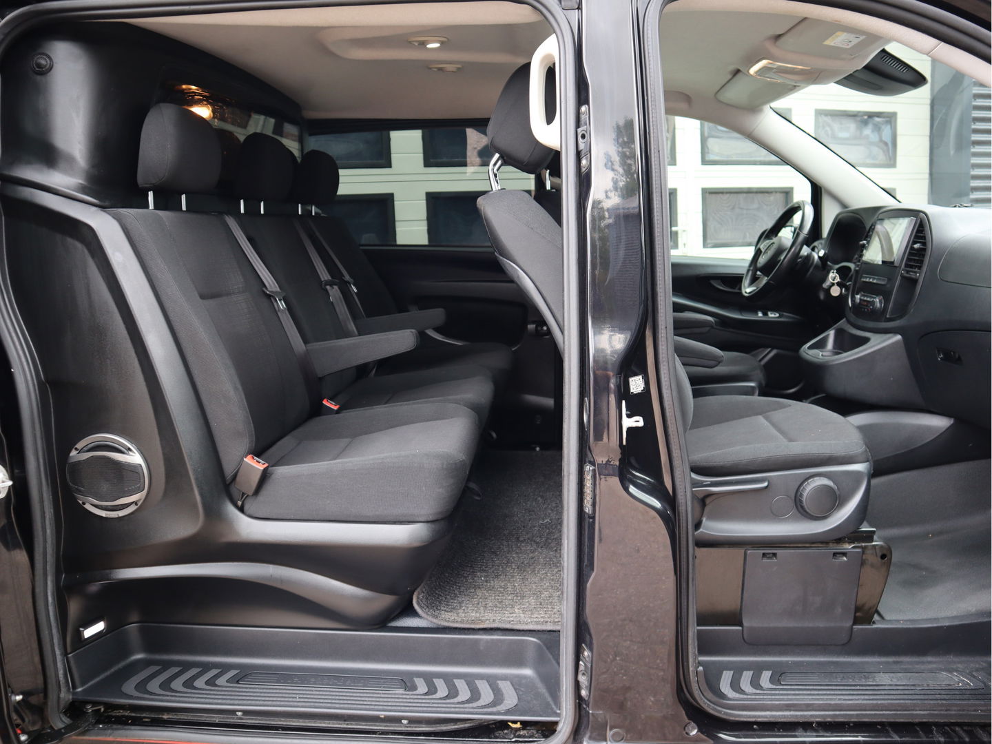 Mercedes-Benz Vito 114 CDI Extra Lang L3 DC 5 Pers. - 2x Schuifdr. - Trekhaak - Clima - Compressor