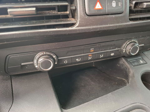 Opel Combo 1.6D L1H1 Edition AIRCO / CRUISE CONTROLE / NAVI / IMPERIAL / TREKHAAK