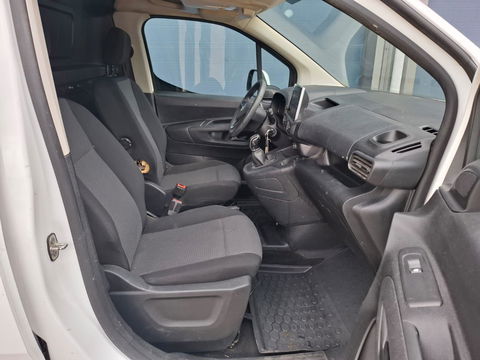 Opel Combo 1.6D L1H1 Edition AIRCO / CRUISE CONTROLE / NAVI / IMPERIAL / TREKHAAK