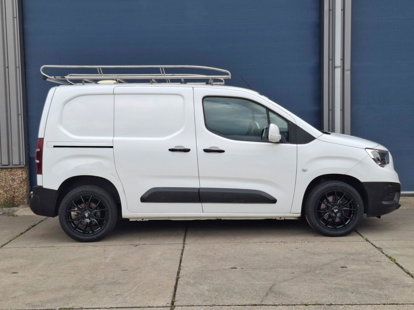 Opel Combo 1.6D L1H1 Edition AIRCO / CRUISE CONTROLE / NAVI / IMPERIAL / TREKHAAK