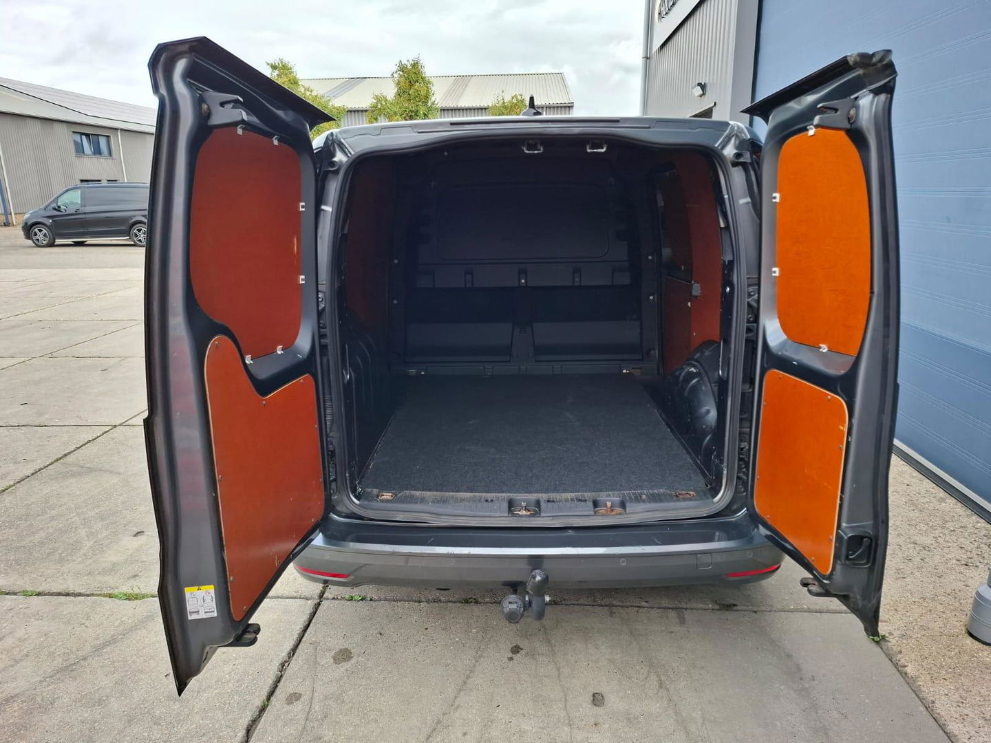 Volkswagen Caddy Cargo 2.0 TDI Style AUTOMAAT / CARPLAY / TREKHAAK / EURO 6 / N.A.P