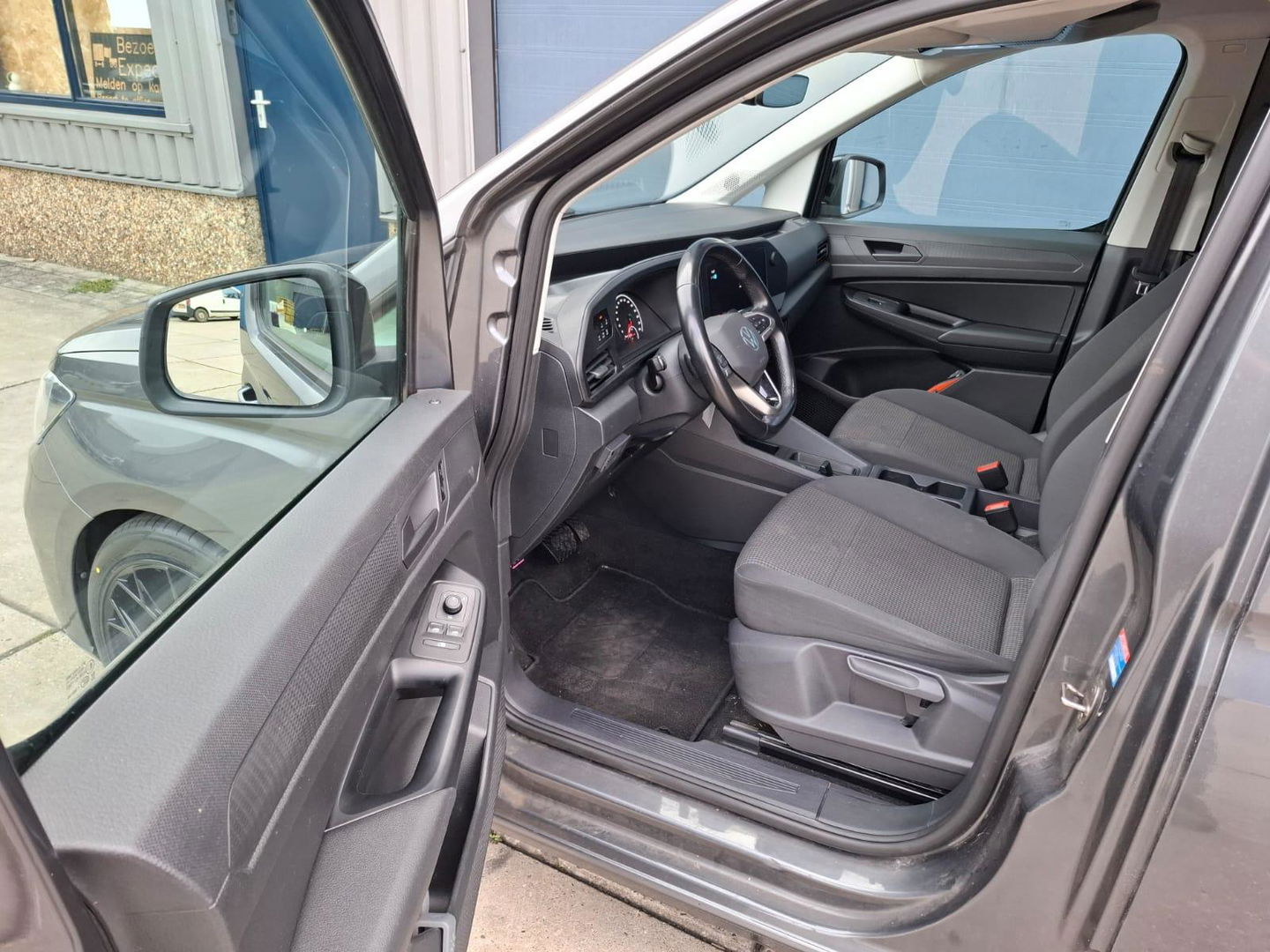 Volkswagen Caddy Cargo 2.0 TDI Style AUTOMAAT / CARPLAY / TREKHAAK / EURO 6 / N.A.P