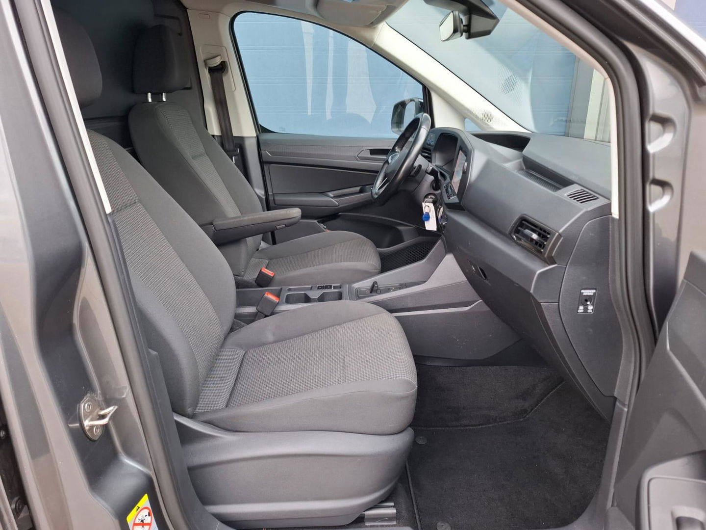 Volkswagen Caddy Cargo 2.0 TDI Style AUTOMAAT / CARPLAY / TREKHAAK / EURO 6 / N.A.P