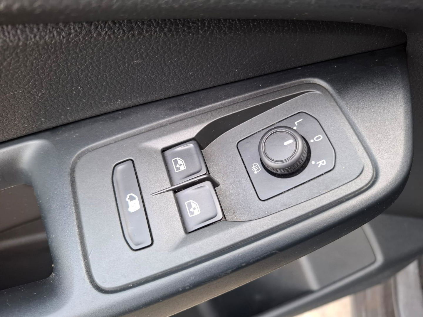 Volkswagen Caddy Cargo 2.0 TDI Style AUTOMAAT / CARPLAY / TREKHAAK / EURO 6 / N.A.P