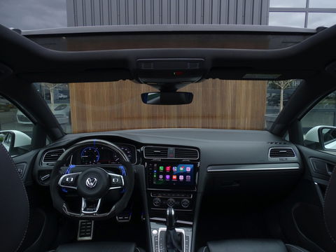 Volkswagen Golf TSI GTE 204PK / Pano / 2019 / LED / ACC