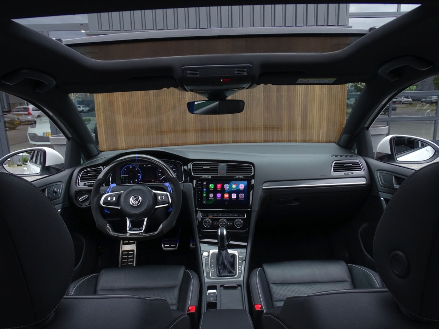 Volkswagen Golf TSI GTE 204PK / Pano / 2019 / LED / ACC