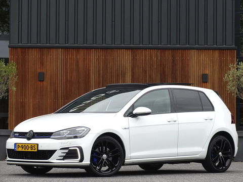 Volkswagen Golf TSI GTE 204PK / Pano / 2019 / LED / ACC