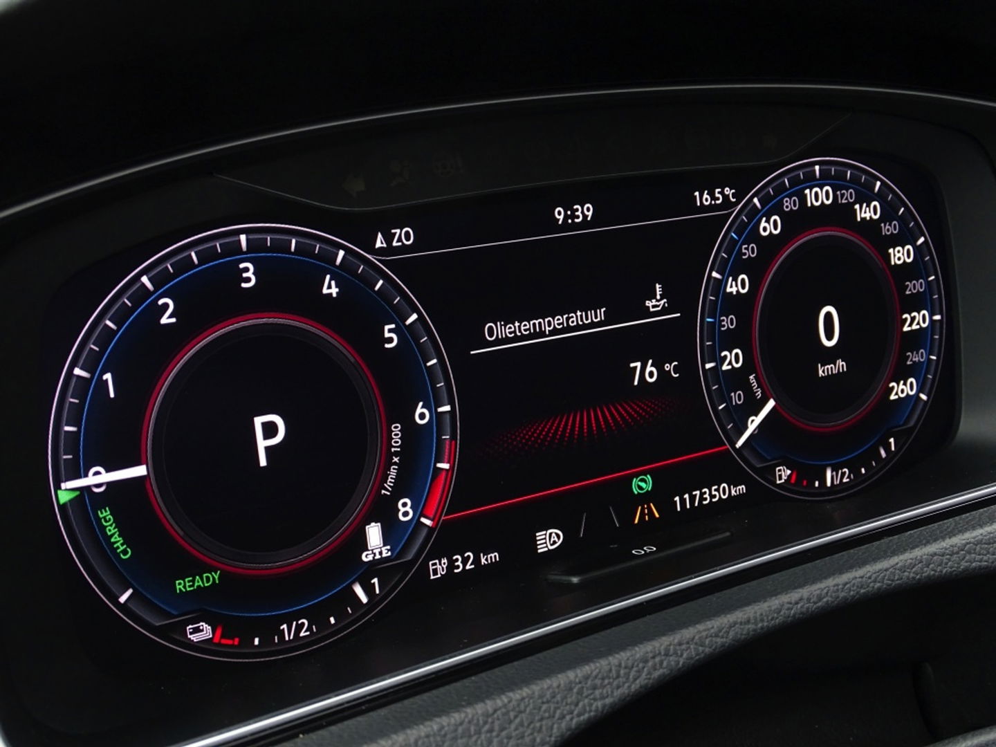 Volkswagen Golf TSI GTE 204PK / Pano / 2019 / LED / ACC