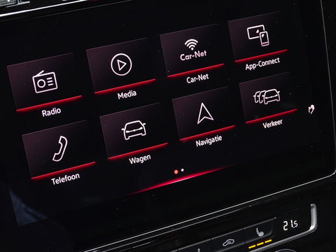 Volkswagen Golf TSI GTE 204PK / Pano / 2019 / LED / ACC