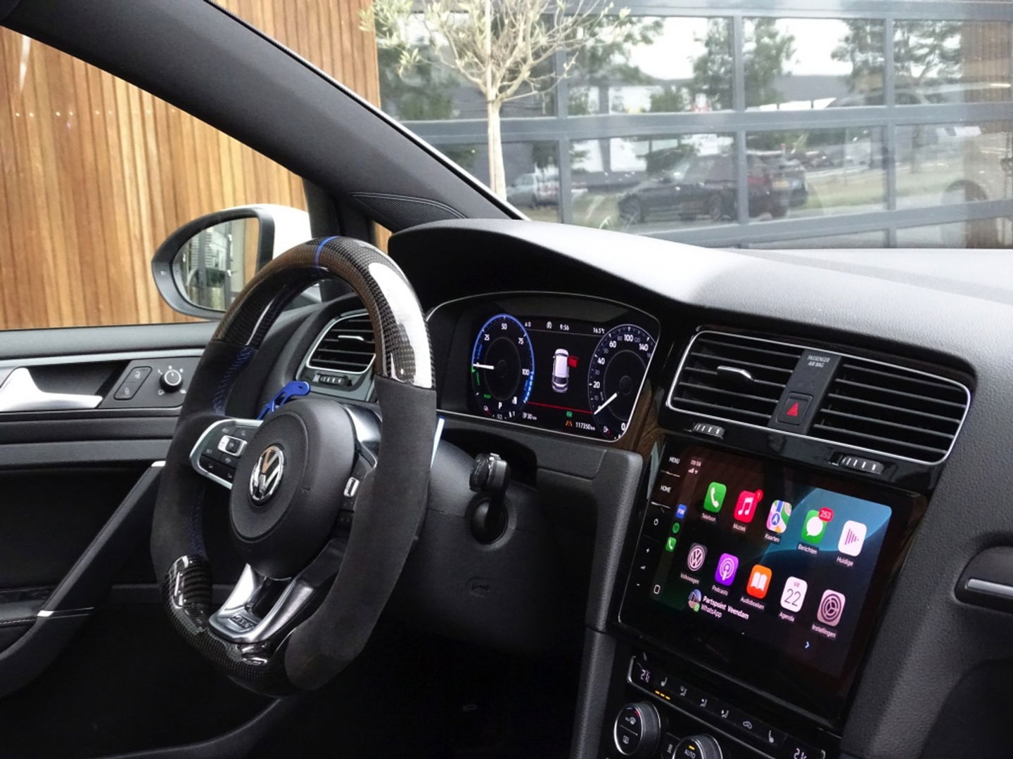 Volkswagen Golf TSI GTE 204PK / Pano / 2019 / LED / ACC