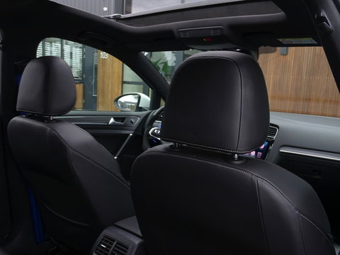 Volkswagen Golf TSI GTE 204PK / Pano / 2019 / LED / ACC