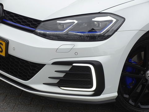 Volkswagen Golf TSI GTE 204PK / Pano / 2019 / LED / ACC