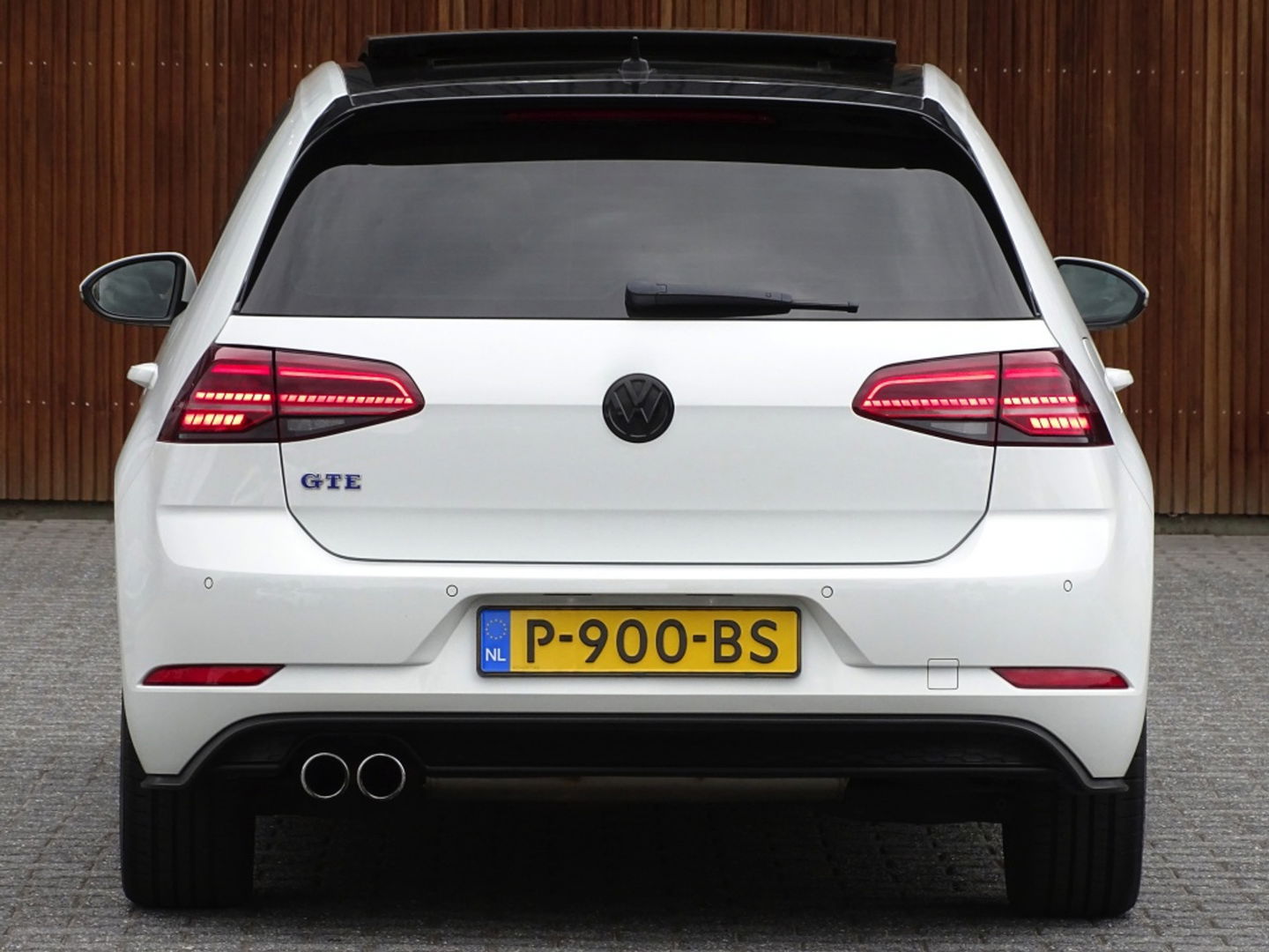 Volkswagen Golf TSI GTE 204PK / Pano / 2019 / LED / ACC