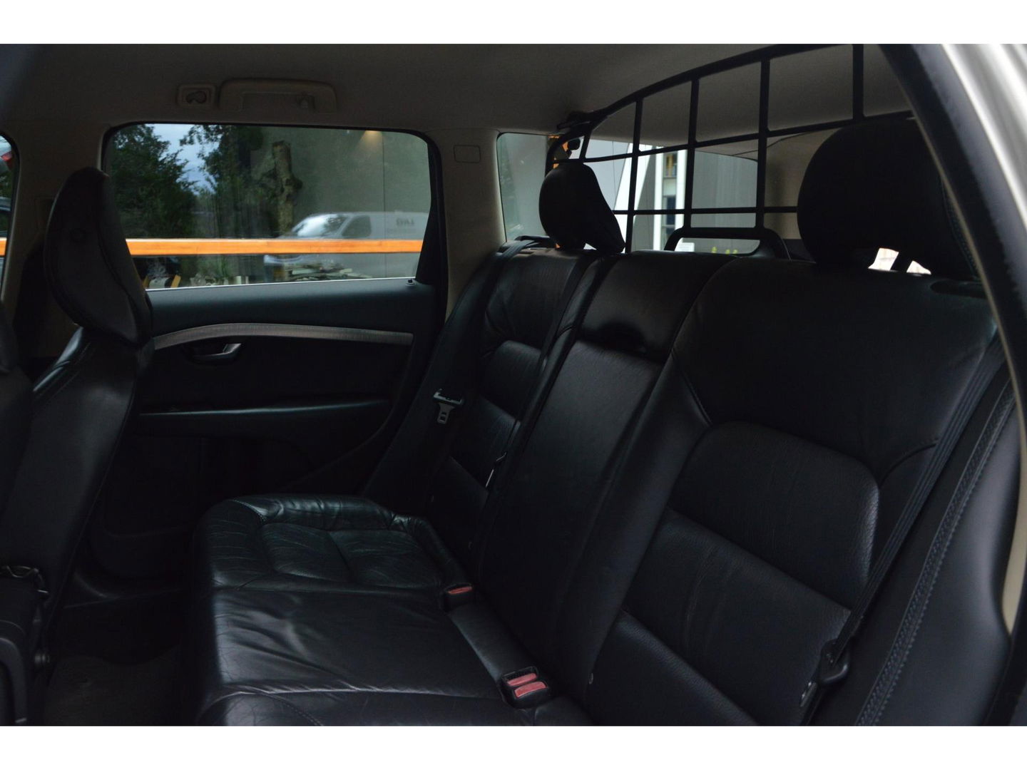 Volvo XC70 3.2 Summum | Dealer Onderhouden | Trekhaak 1800KG | Stoel verwarmd | Cruise |