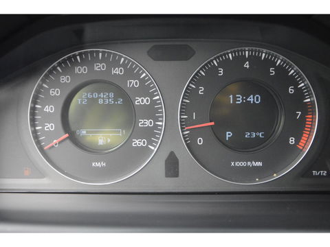Volvo XC70 3.2 Summum | Dealer Onderhouden | Trekhaak 1800KG | Stoel verwarmd | Cruise |