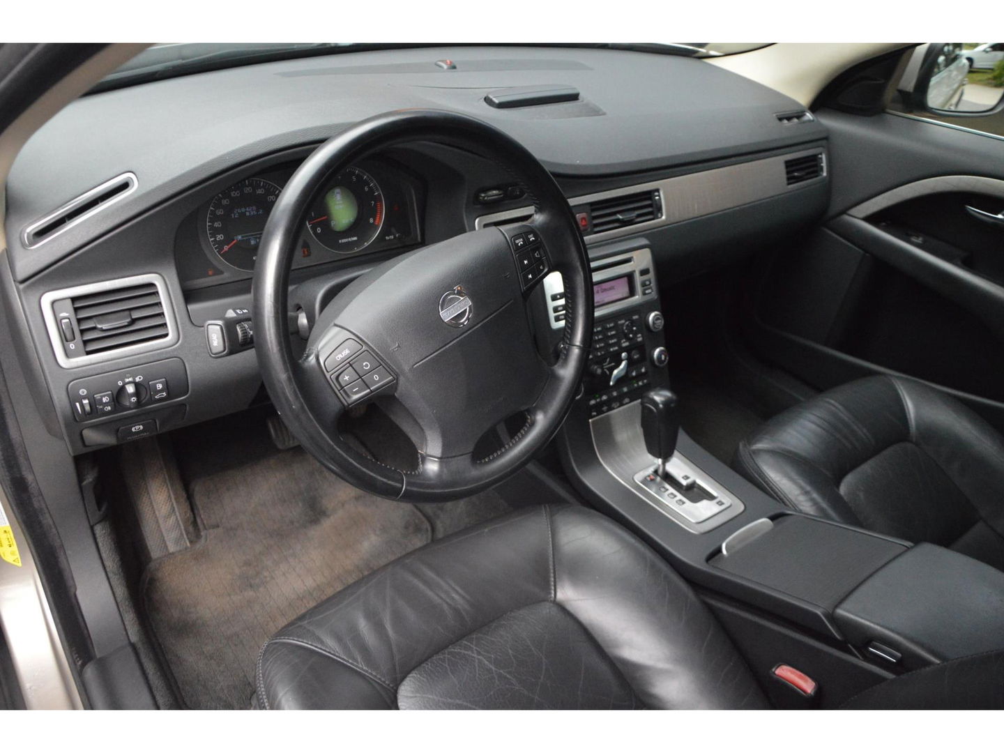 Volvo XC70 3.2 Summum | Dealer Onderhouden | Trekhaak 1800KG | Stoel verwarmd | Cruise |