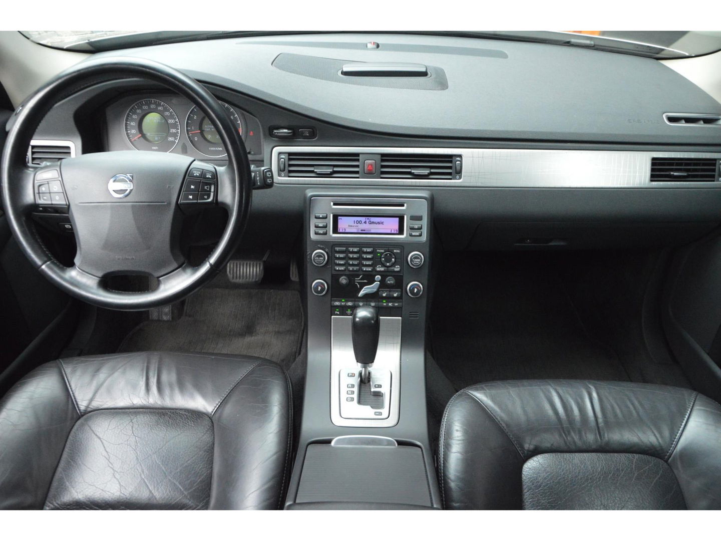 Volvo XC70 3.2 Summum | Dealer Onderhouden | Trekhaak 1800KG | Stoel verwarmd | Cruise |