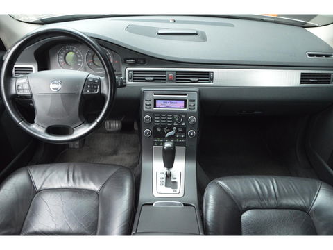 Volvo XC70 3.2 Summum | Dealer Onderhouden | Trekhaak 1800KG | Stoel verwarmd | Cruise |