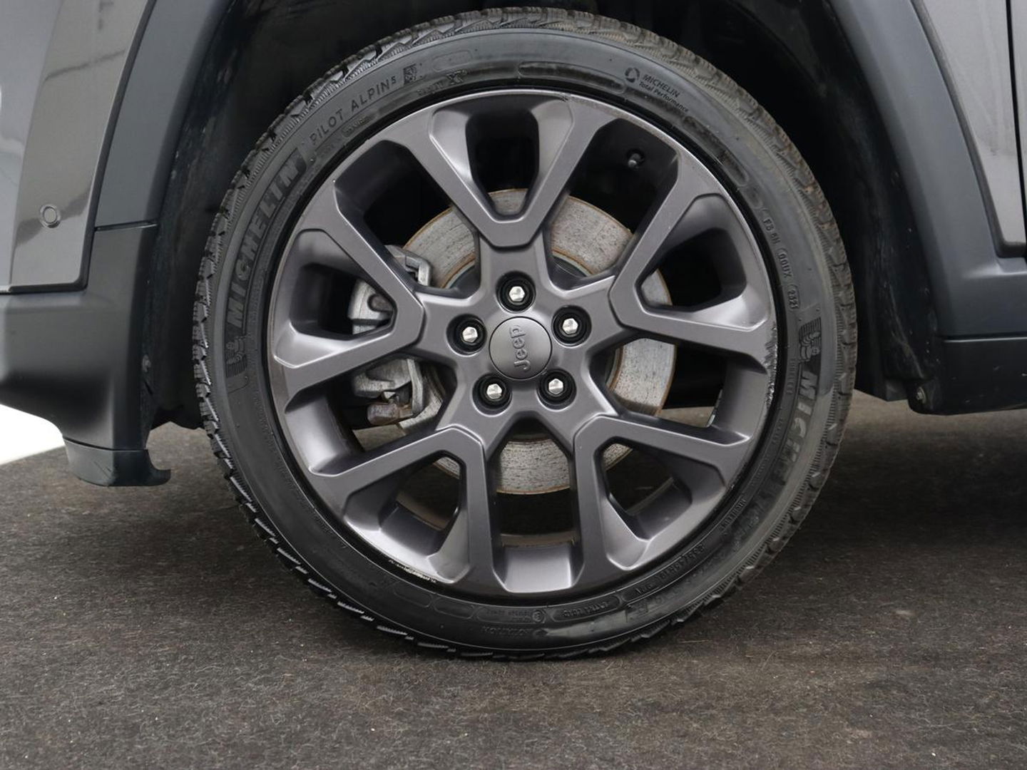 Jeep Compass 4xe 240 Plug-in Hybrid Elecrtic S | Stoelventilatie | Leder | Camera | Carplay | Keyless | Stoel & stuurverwarming | Navigatie | Xenon | 19'' lichtmetalen velgen | PHEV