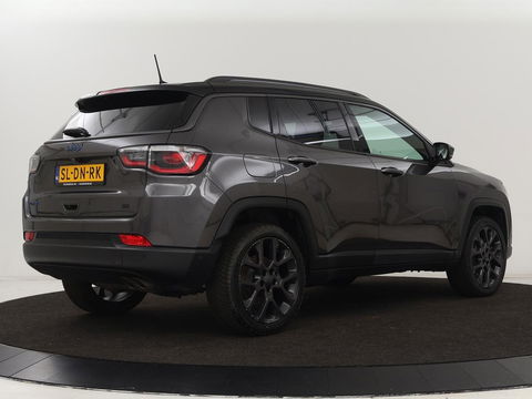 Jeep Compass 4xe 240 Plug-in Hybrid Elecrtic S | Stoelventilatie | Leder | Camera | Carplay | Keyless | Stoel & stuurverwarming | Navigatie | Xenon | 19'' lichtmetalen velgen | PHEV