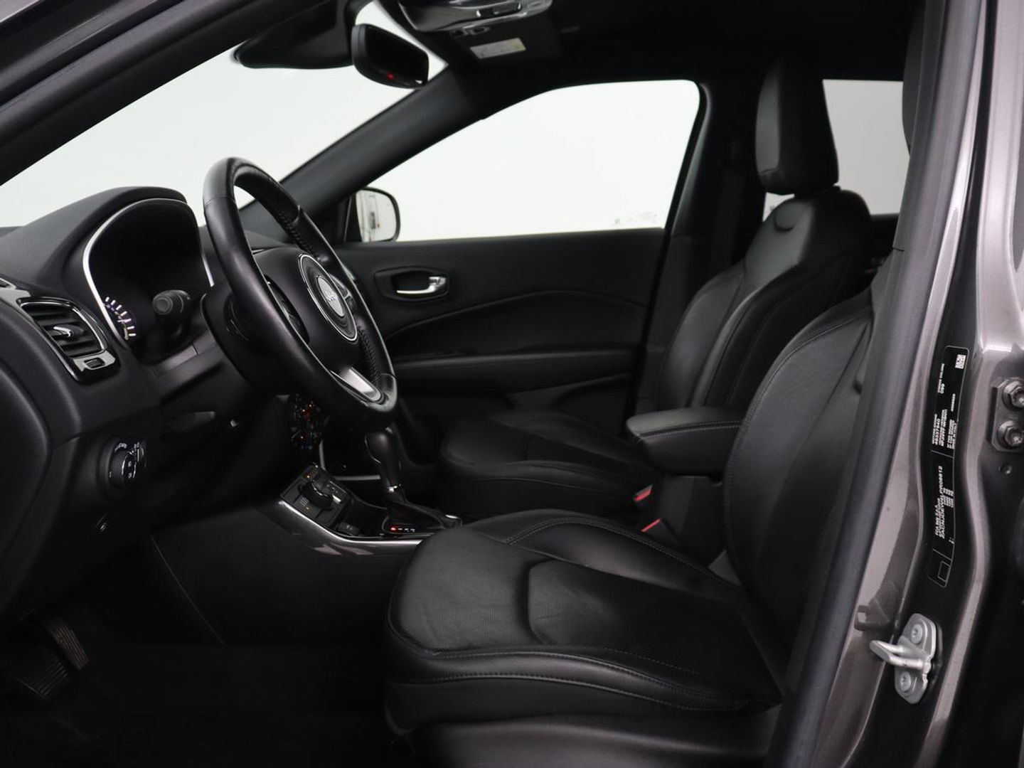 Jeep Compass 4xe 240 Plug-in Hybrid Elecrtic S | Stoelventilatie | Leder | Camera | Carplay | Keyless | Stoel & stuurverwarming | Navigatie | Xenon | 19'' lichtmetalen velgen | PHEV