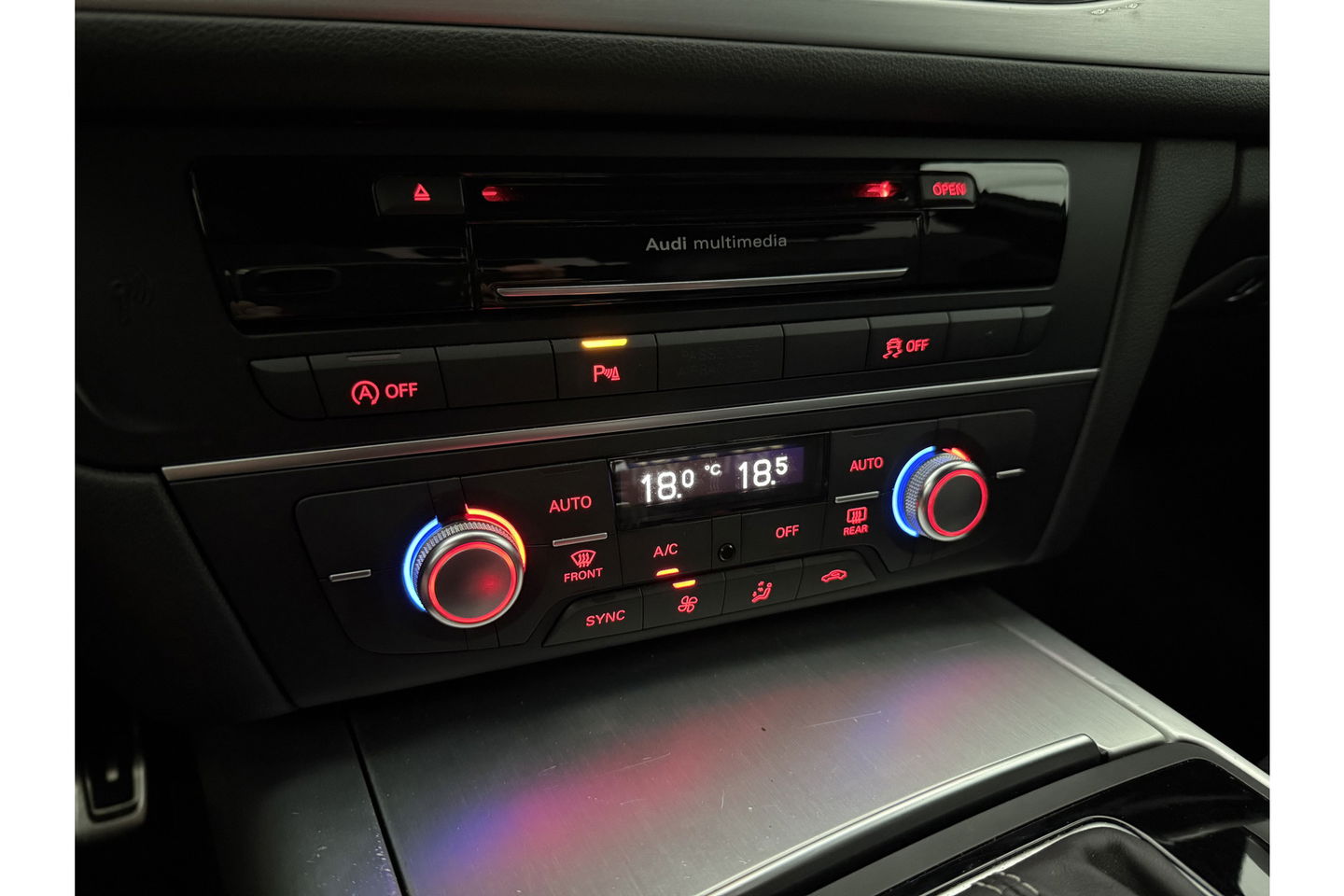Audi A6 2.0 TDI 150PK S-line LED Clima Cruise Navigatie Parkeersensoren 18"LMV