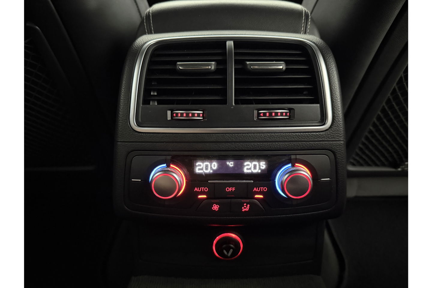 Audi A6 2.0 TDI 150PK S-line LED Clima Cruise Navigatie Parkeersensoren 18"LMV