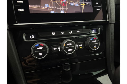 Volkswagen Golf 1.5 TSI R-line 150PK LED ACC Camera Carplay Clima Virtual Navi PDC 17"LMV