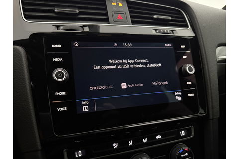 Volkswagen Golf 1.5 TSI R-line 150PK LED ACC Camera Carplay Clima Virtual Navi PDC 17"LMV