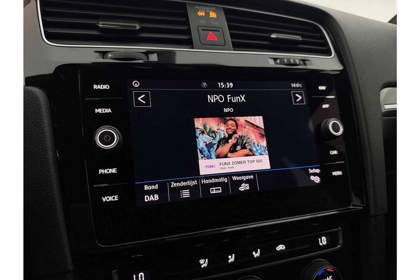 Volkswagen Golf 1.5 TSI R-line 150PK LED ACC Camera Carplay Clima Virtual Navi PDC 17"LMV