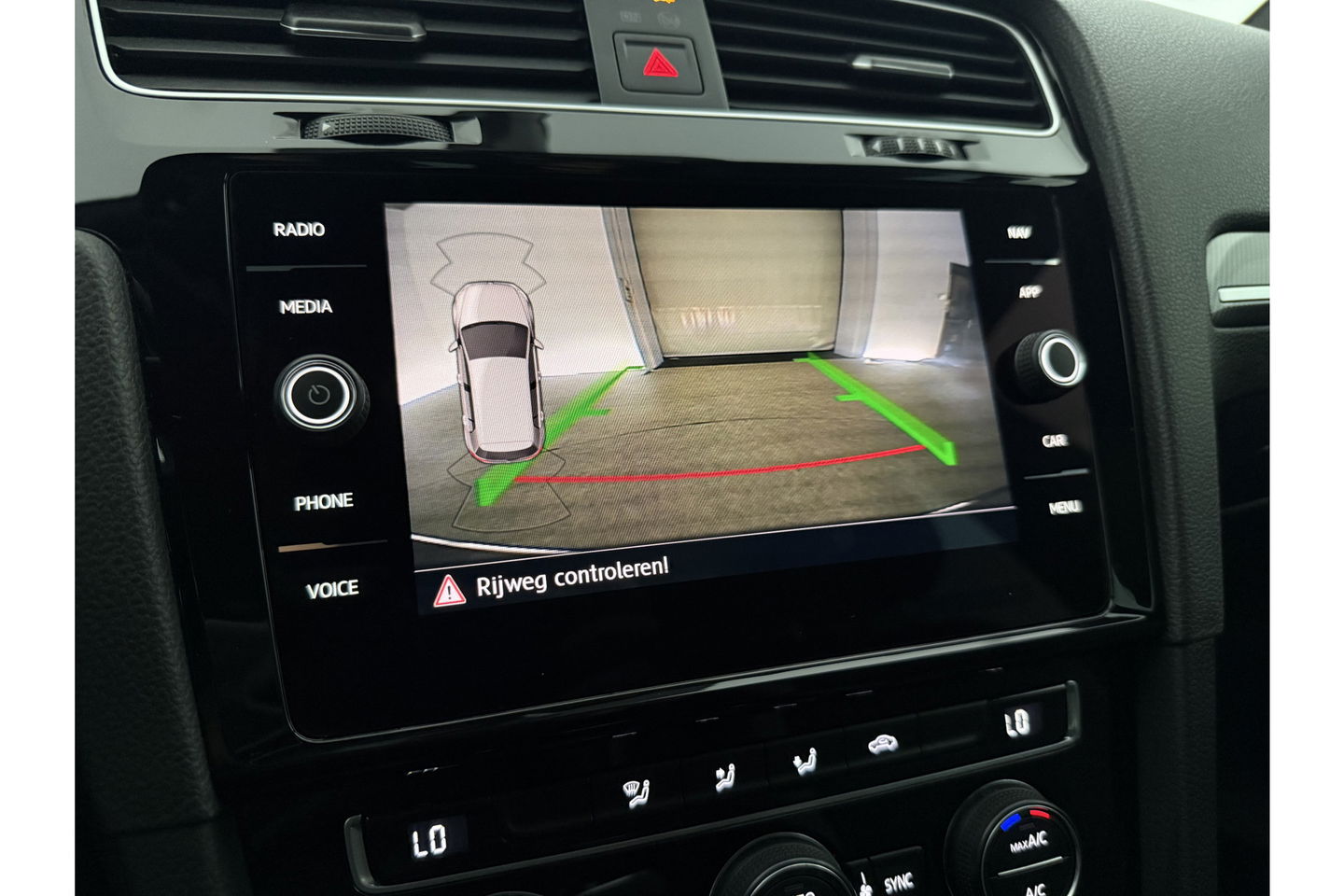 Volkswagen Golf 1.5 TSI R-line 150PK LED ACC Camera Carplay Clima Virtual Navi PDC 17"LMV